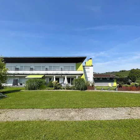 Moderne - Buchberg Apartment